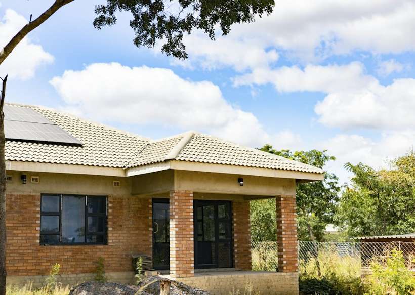 2 bedroom house with parking for one car